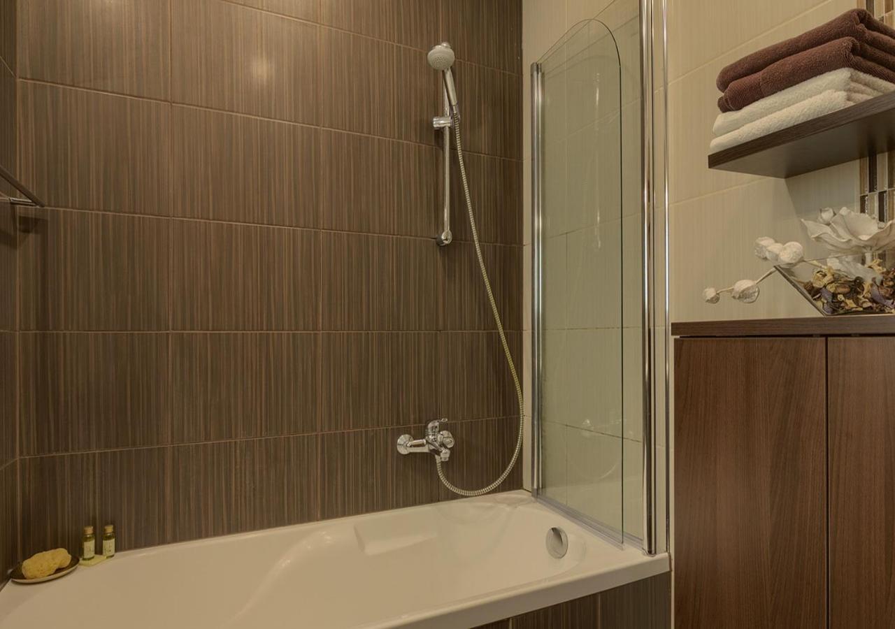 Apartment Leki - Newly Renovated, Modern City Spot Pula Exterior photo